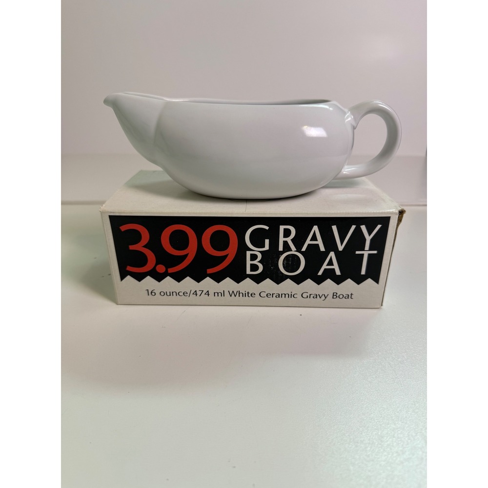 Linens-N-Things White Ceramic Gravy Boat 16oz Sauce Server Dishwasher‎ Safe